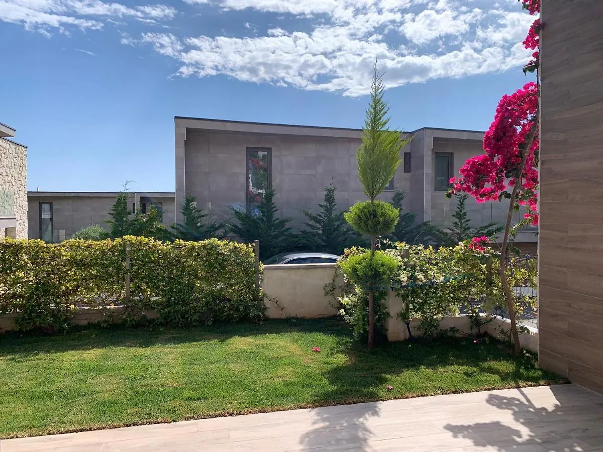 דרמי Olea Family Apt With Garden